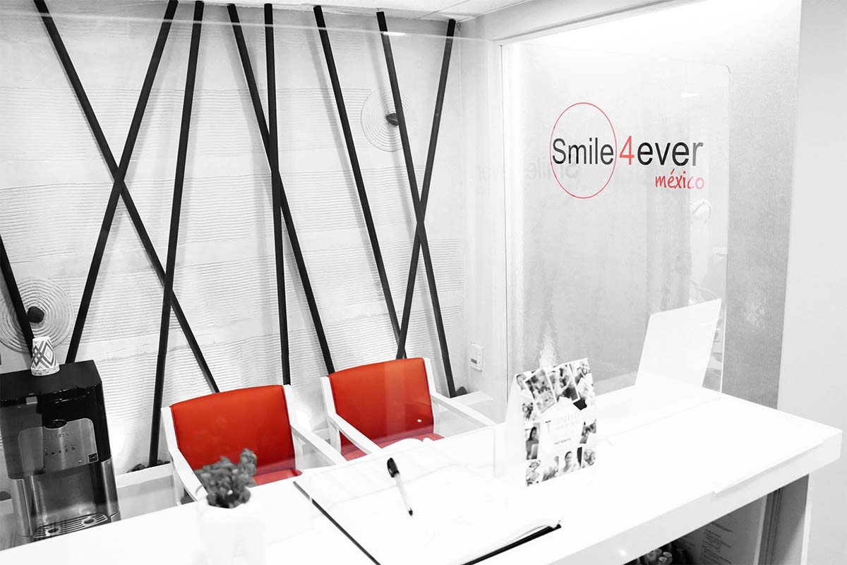 smile-4-ever-mexico-dental-office